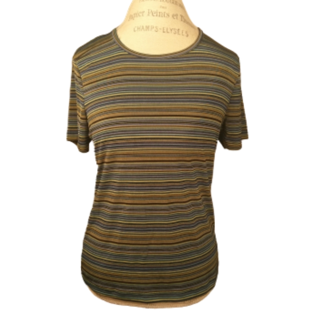 Striped shirt sleeve shirt